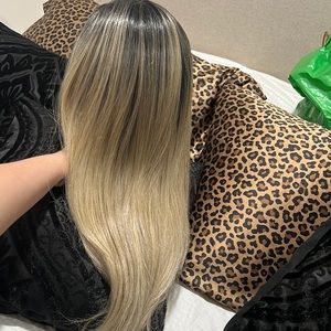 22 inch synthetic blonde wig